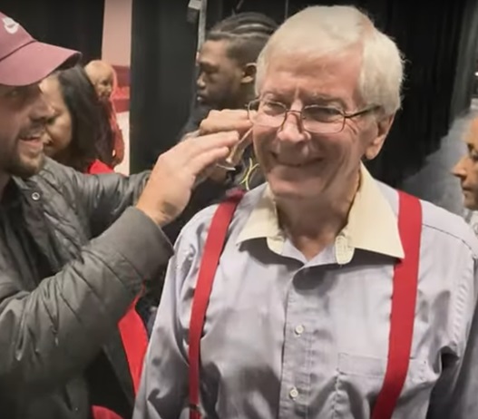 Jim Barber getting mic'd up